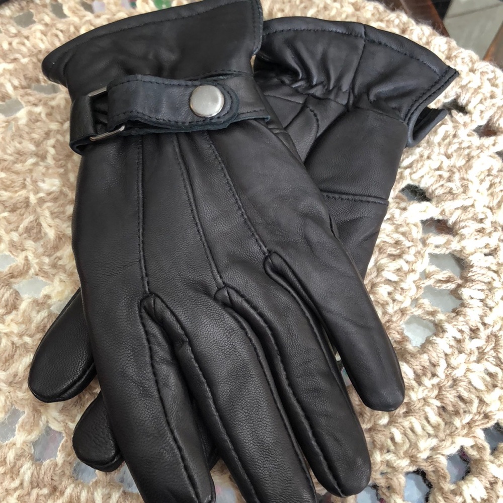 NWOT Men’s Black Leather Gloves